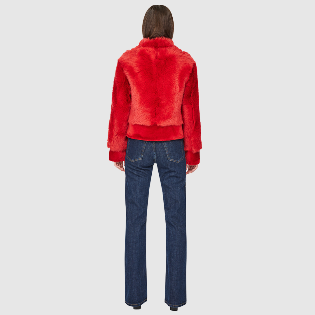 Cropped toscana wool bomber Oversized shoulders Stand collar  Fully lined Slash side pockets Hook closure