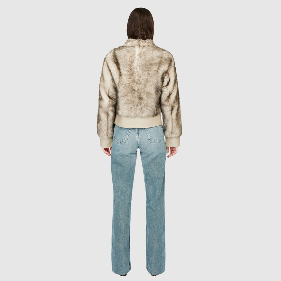 Cropped toscana wool bomber Oversized shoulders Stand collar Fully lined Slash side pockets Hook closure