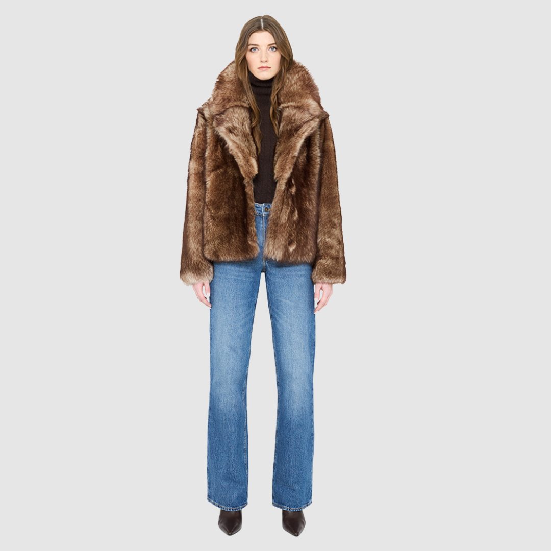 The TOSKA Jacket is a versatile statement piece crafted in burma nappa and toscana shearling. This reversible oversized cropped teddy allows you to switch between a plush teddy texture and a sleek nappa finish for two distinct looks. Designed with a drop-shoulder silhouette and relaxed fit through the shoulders, arms, and body, it combines comfort with elevated style. The oversized Toscana notch collar and functional side pockets complete this luxurious, cold-weather essential.