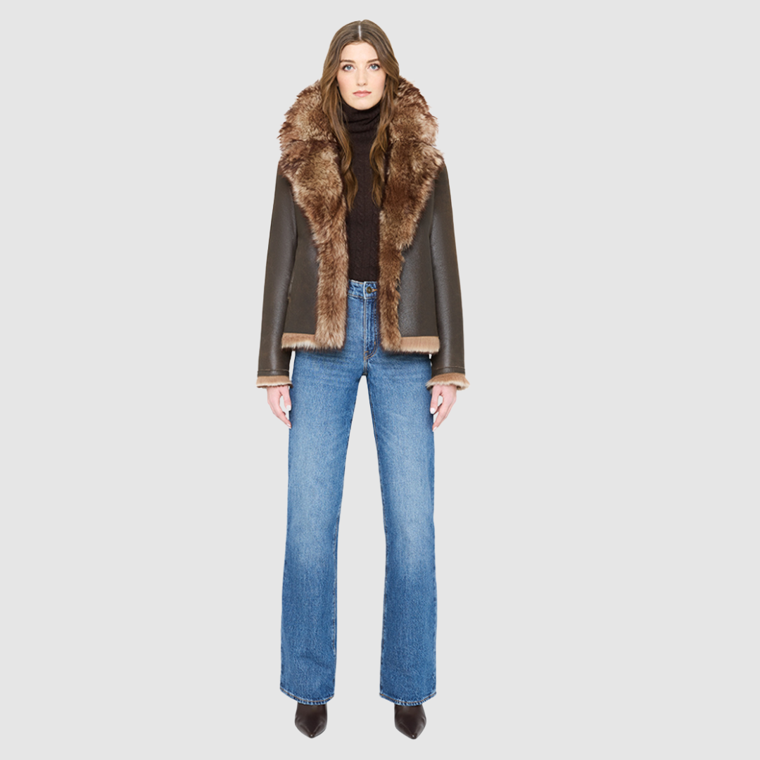 The TOSKA Jacket is a versatile statement piece crafted in burma nappa and toscana shearling. This reversible oversized cropped teddy allows you to switch between a plush teddy texture and a sleek nappa finish for two distinct looks. Designed with a drop-shoulder silhouette and relaxed fit through the shoulders, arms, and body, it combines comfort with elevated style. The oversized Toscana notch collar and functional side pockets complete this luxurious, cold-weather essential.