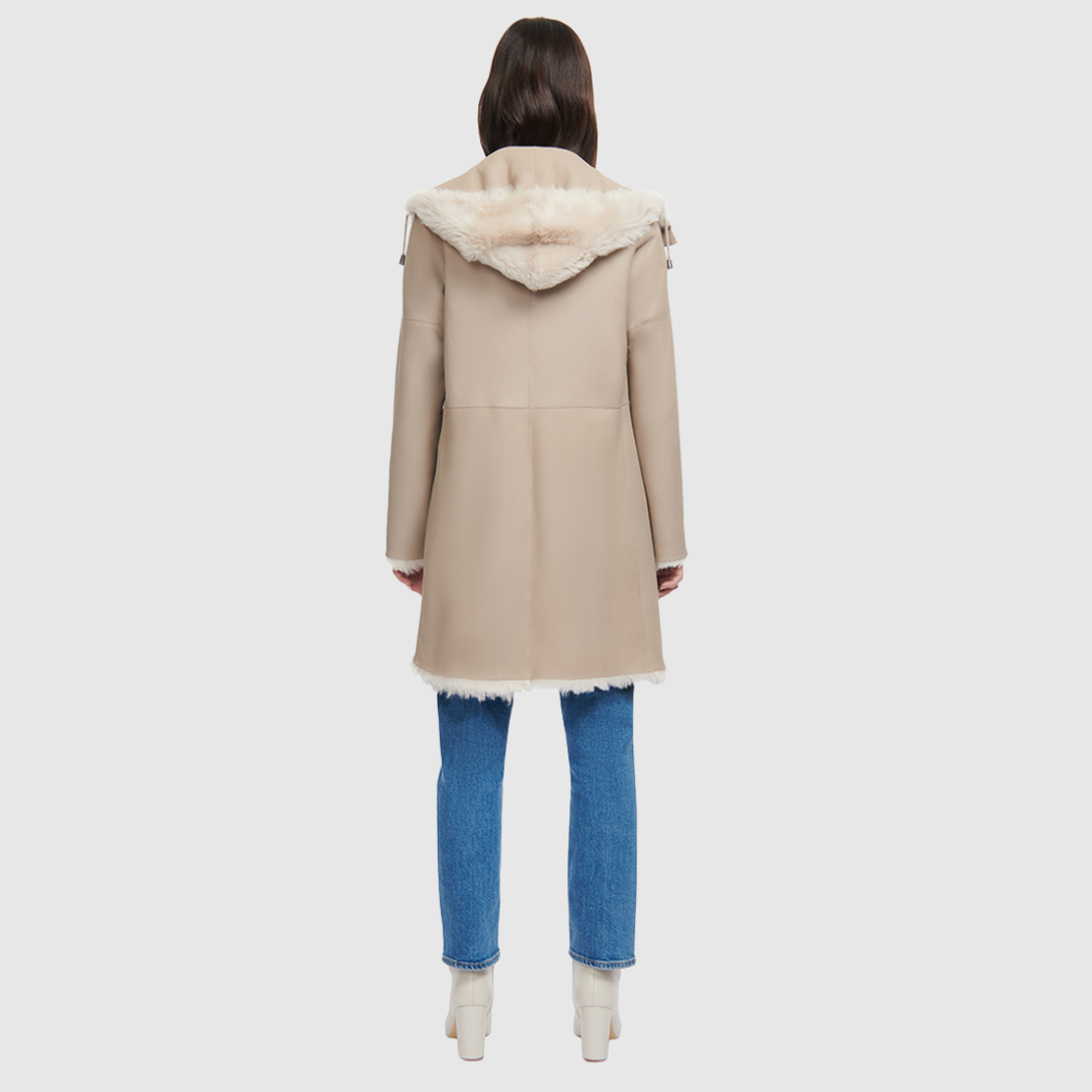 Reversible nappa parka Relaxed fit Drawstring hood Drop shoulder Gusseted armhole Zipper closure and pockets Irregular diamond cut wool